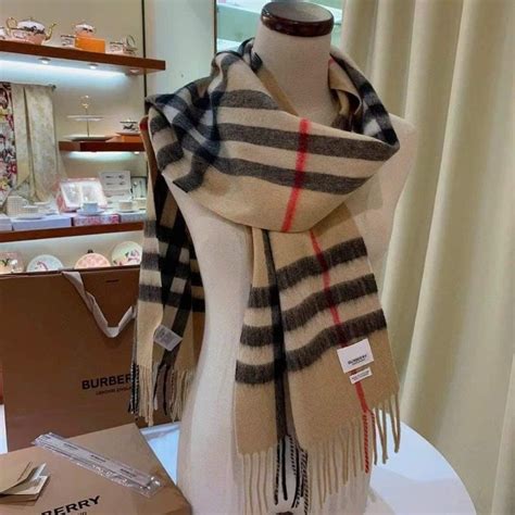 khăn quàng cổ burberry giá bao nhiêu|Burberry Việt Nam .